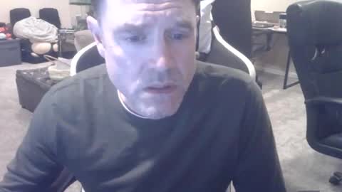 Snapshot of daved14u chatting on April 2026 05:08:01 AM daved14u online show from April 2026 05:08:01 AM