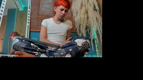 Snapshot of daveel_hot chatting on September 2025 12:19:01 PM daveel_hot online show from September 2025 12:19:01 PM