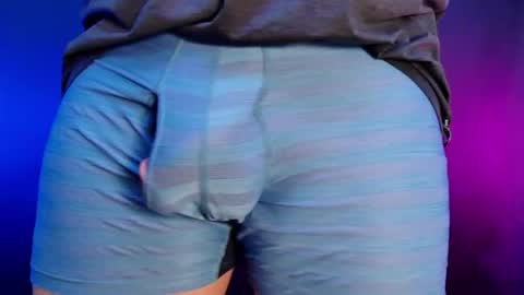 Snapshot of daveloam chatting on April 2026 07:37:01 PM WhyNotDave online show from April 2026 07:37:01 PM