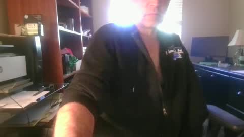 Snapshot of davethebooky chatting on October 2025 03:52:01 PM Dave online show from October 2025 03:52:01 PM