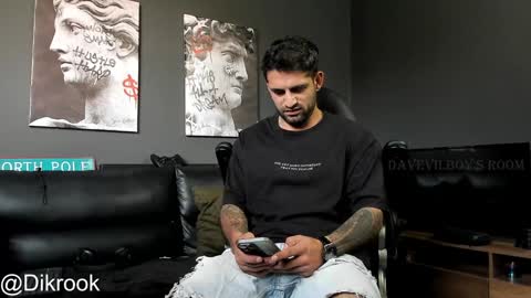 Snapshot of davevilboy chatting on December 2024 02:49:02 PM Daves online show from December 2024 02:49:02 PM