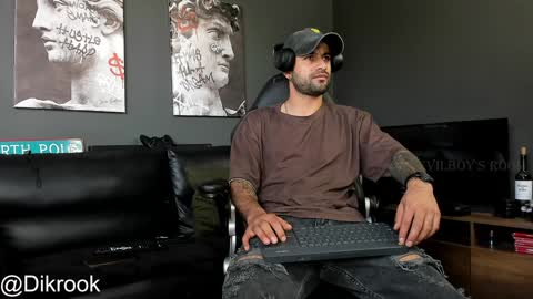 Snapshot of davevilboy chatting on December 2024 01:09:02 PM Daves online show from December 2024 01:09:02 PM