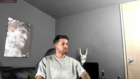 Snapshot of davevilboy chatting on January 2025 09:24:01 AM Daves online show from January 2025 09:24:01 AM