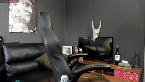 Snapshot of davevilboy chatting on January 2025 12:24:02 PM Daves online show from January 2025 12:24:02 PM