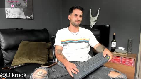 Snapshot of davevilboy chatting on January 2025 03:25:01 PM Daves online show from January 2025 03:25:01 PM