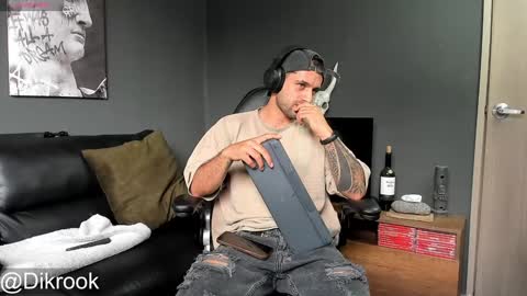 Snapshot of davevilboy chatting on February 2025 03:15:02 PM Daves online show from February 2025 03:15:02 PM