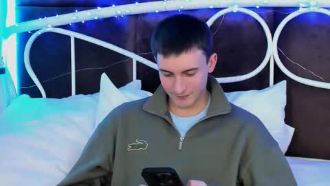 Snapshot of david__diamond chatting on December 2025 04:46:01 PM David online show from December 2025 04:46:01 PM