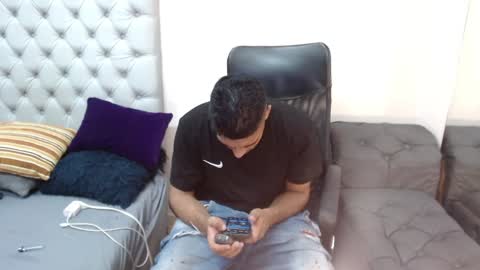 Snapshot of david_bandercock chatting on December 2024 06:03:02 AM david_bandercock online show from December 2024 06:03:02 AM