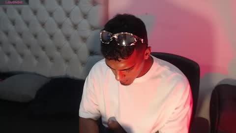 Snapshot of david_bandercock chatting on December 2025 11:35:01 PM david_bandercock online show from December 2025 11:35:01 PM