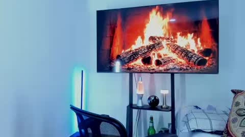 Hey im David that loves to explore and speak their fantasies. Very open talktative and nice. Feel free to chat with me online show from July 2026 10:21:02 AM