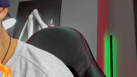 David Jons online show from October 2025 12:01:02 PM