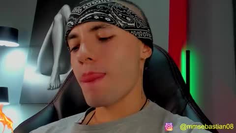 Snapshot of david_jons7 chatting on February 2026 01:15:02 AM David Jons online show from February 2026 01:15:02 AM