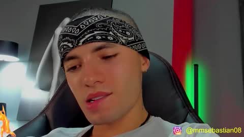 Snapshot of david_jons7 chatting on February 2026 01:45:01 AM David Jons online show from February 2026 01:45:01 AM