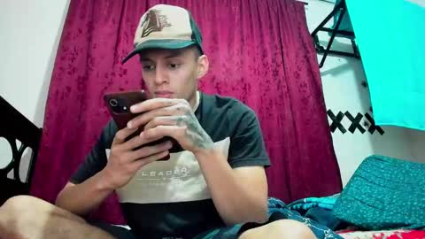 Snapshot of david_latin666_ chatting on October 2025 10:29:02 PM David online show from October 2025 10:29:02 PM