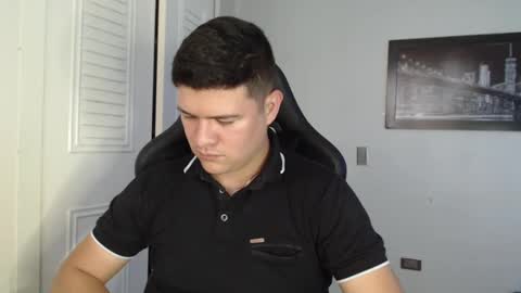 Snapshot of david_smit_ chatting on January 2025 08:18:02 PM david smit online show from January 2025 08:18:02 PM