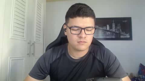 Snapshot of david_smit_ chatting on January 2025 02:58:01 PM david smit online show from January 2025 02:58:01 PM