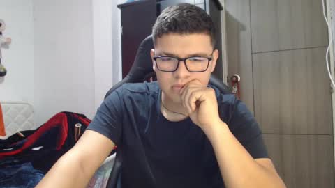 Snapshot of david_smit_ chatting on March 2025 02:34:02 PM david smit online show from March 2025 02:34:02 PM