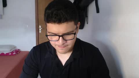 Snapshot of david_smit_ chatting on April 2026 03:31:02 PM david smit online show from April 2026 03:31:02 PM