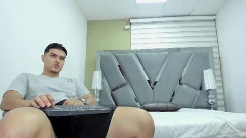 david_victoriaa online show from July 2026 01:06:02 PM