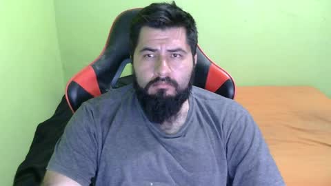 Snapshot of daviddelz chatting on April 2026 07:12:01 AM David online show from April 2026 07:12:01 AM