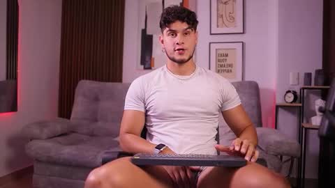 Davies brown    schedule 12pm to 5pm col time online show from November 2025 08:57:01 PM