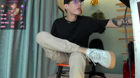 daviid_huge online show from October 2025 01:34:01 AM