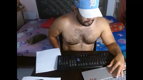 davinson_lopez35 online show from June 2026 07:03:02 AM