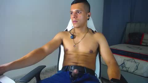 Snapshot of davisito7 chatting on October 2025 04:51:02 AM David Angel online show from October 2025 04:51:02 AM