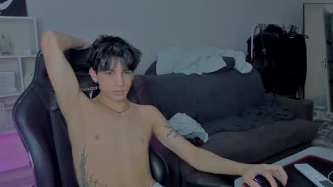 davis online show from December 2024 10:53:02 PM