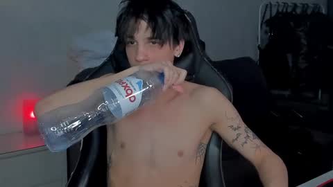 davis online show from January 2025 12:03:01 AM