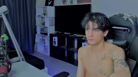 davis online show from September 2025 05:03:01 PM