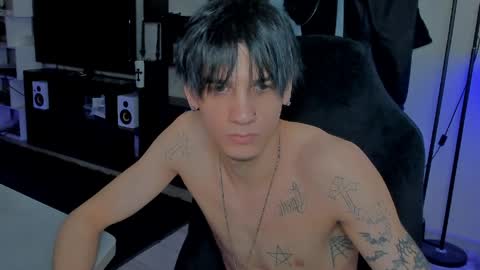 Snapshot of davisross chatting on April 2026 09:56:01 PM davis online show from April 2026 09:56:01 PM