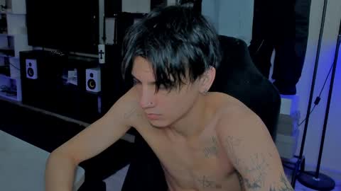 Snapshot of davisross chatting on April 2026 10:09:02 AM davis online show from April 2026 10:09:02 AM