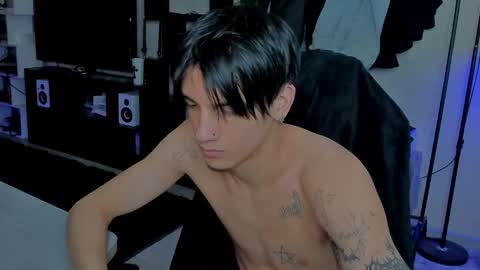 Snapshot of davisross chatting on April 2026 04:59:02 AM davis online show from April 2026 04:59:02 AM