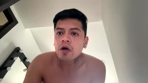 davmacrux online show from February 2026 09:46:01 PM