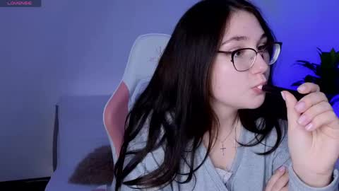 Snapshot of dawnaviles chatting on April 2026 02:48:01 PM dawnaviles online show from April 2026 02:48:01 PM