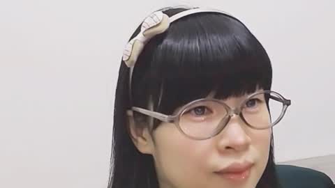 Snapshot of dawnlove22 chatting on March 2026 05:01:02 AM Mita online show from March 2026 05:01:02 AM