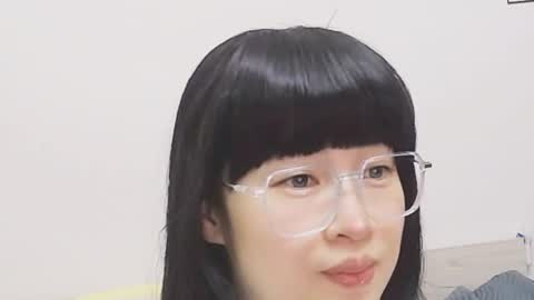 Snapshot of dawnlove22 chatting on March 2026 06:06:02 AM Mita online show from March 2026 06:06:02 AM