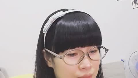 Snapshot of dawnlove22 chatting on March 2026 06:02:01 AM Mita online show from March 2026 06:02:01 AM