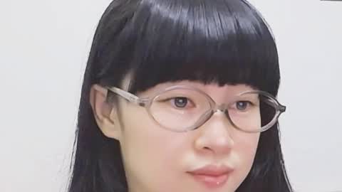 Snapshot of dawnlove22 chatting on April 2026 06:00:02 AM Mita online show from April 2026 06:00:02 AM