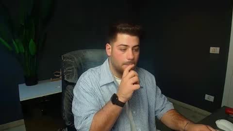 Snapshot of daxgreer chatting on April 2026 04:13:02 AM DaxGreer online show from April 2026 04:13:02 AM