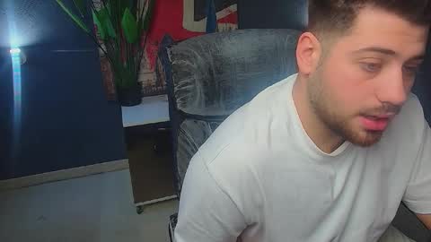 Snapshot of daxgreer chatting on April 2026 04:23:02 AM DaxGreer online show from April 2026 04:23:02 AM