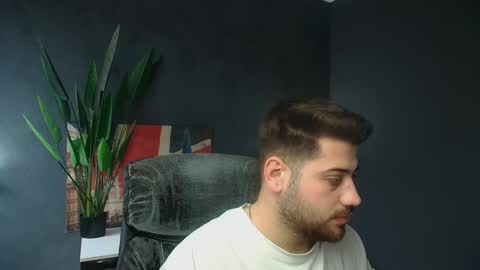 Snapshot of daxgreer chatting on April 2026 07:56:01 AM DaxGreer online show from April 2026 07:56:01 AM