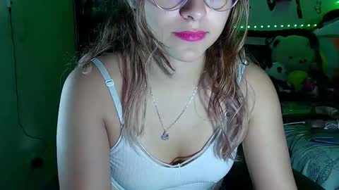 Snapshot of daya202 chatting on October 2025 03:27:01 AM Eli online show from October 2025 03:27:01 AM