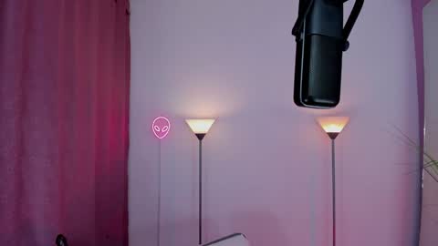 I am Dayanna  tecca online show from December 2024 03:30:01 AM