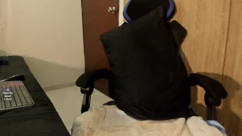 Snapshot of dayhanshelby chatting on October 2025 11:13:02 PM nice too meet you i m alison online show from October 2025 11:13:02 PM