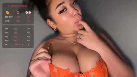 Snapshot of dayqueen1 chatting on December 2025 09:17:01 AM dayqueen1 online show from December 2025 09:17:01 AM