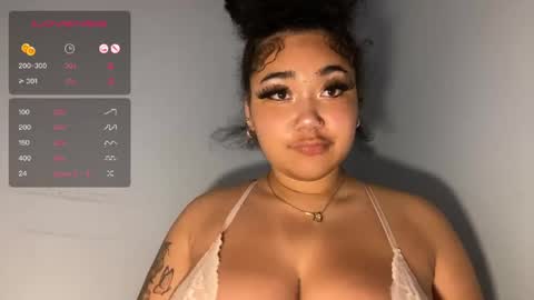 Snapshot of dayqueen1 chatting on April 2026 12:24:01 PM dayqueen1 online show from April 2026 12:24:01 PM