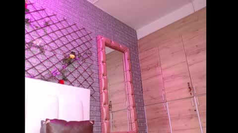 Snapshot of dayse_martinez chatting on March 2025 12:56:02 PM Dayse online show from March 2025 12:56:02 PM