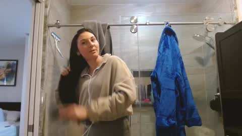 Dazey online show from November 2025 09:58:01 PM